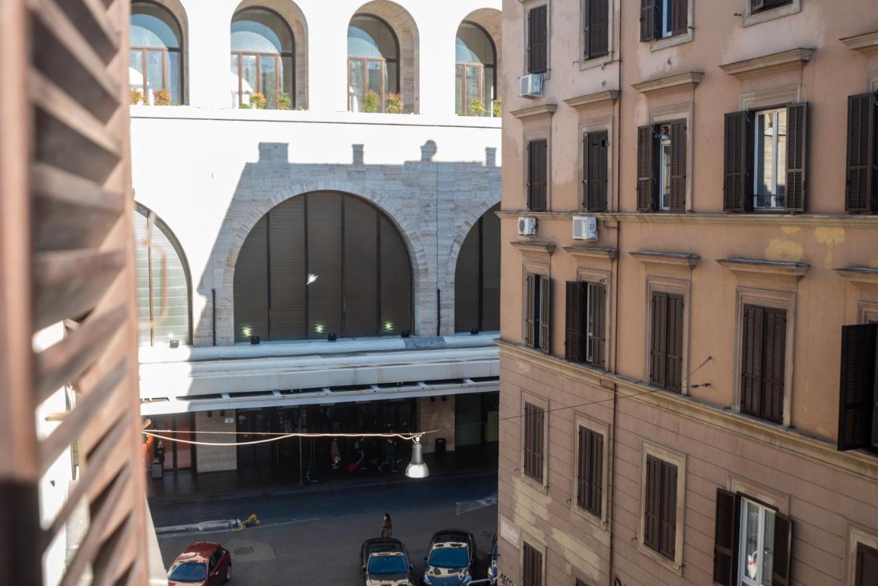 Two-roomed Flat In The Heart Of - Termini Apartamento Roma
